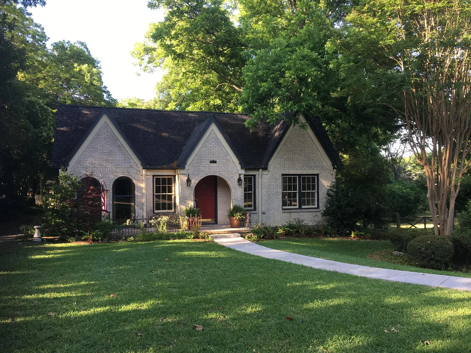 417 W Louisiana St — Photo 1