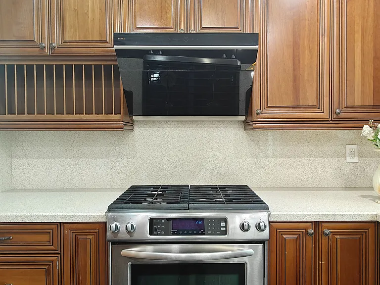 9 Mosedale Cres #UPPER — Photo 8
