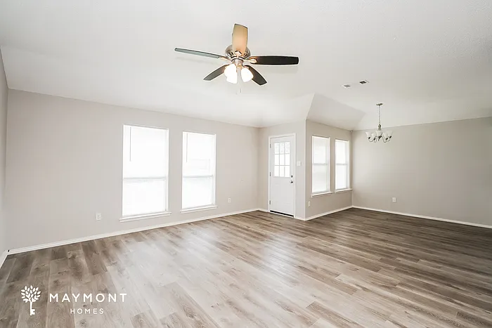9208 Marilyn Dr — Photo 4
