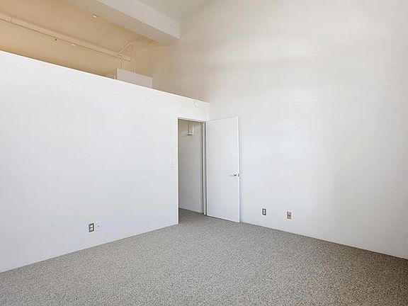 5th image of 701 Minnesota St APT 104