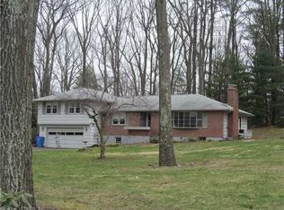 34 Oak Hill Dr, Bristol, CT 06010
