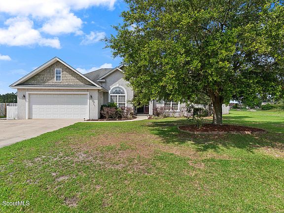 2nd image of 121 Silver Bluff Cir