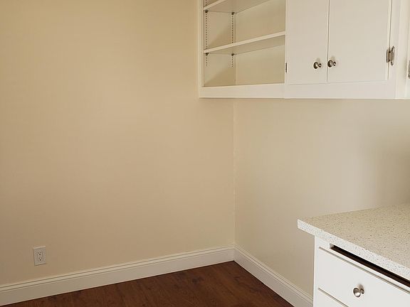 2nd image of 720 Highland Ave APT 5