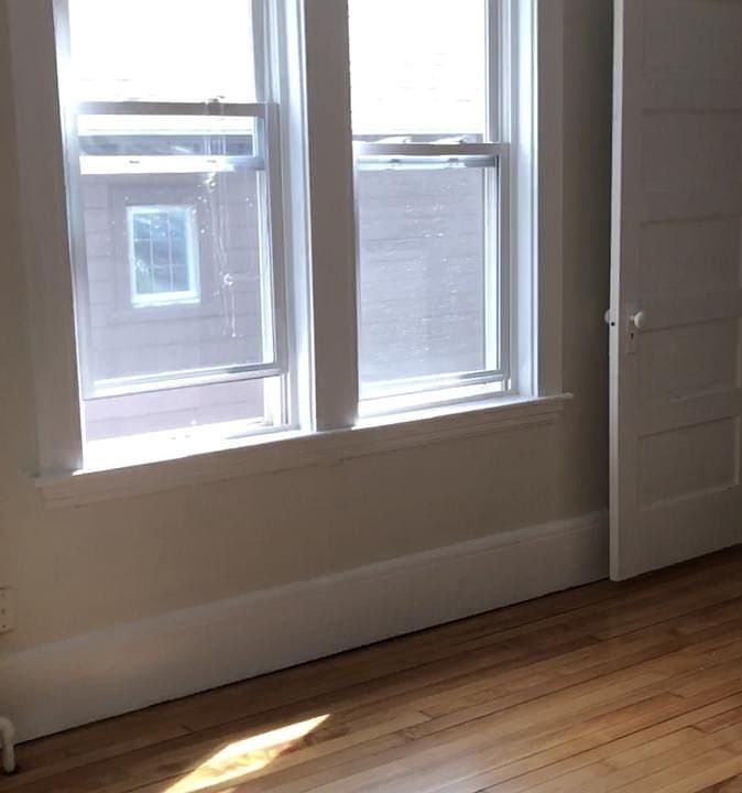 2nd image of 2A Willow Ave #1