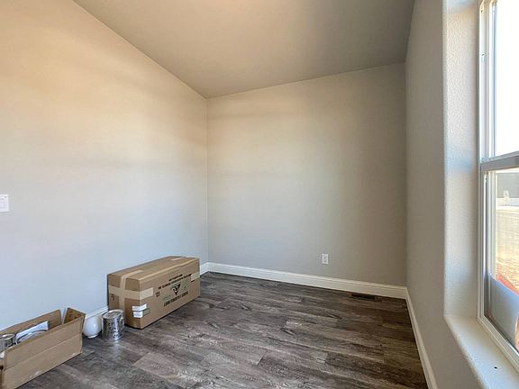 5th image of 2727 University Dr #18