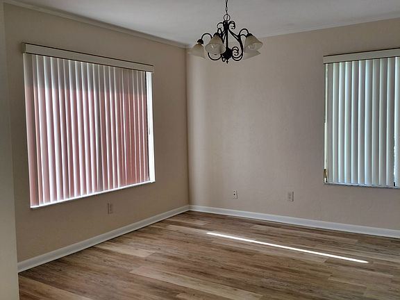 2nd image of 137 Blue Heron Dr APT A