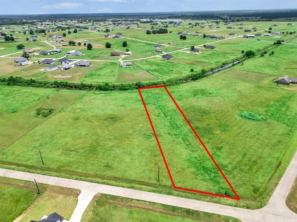 426 Chuckwagon Trl, Angleton, TX 77515