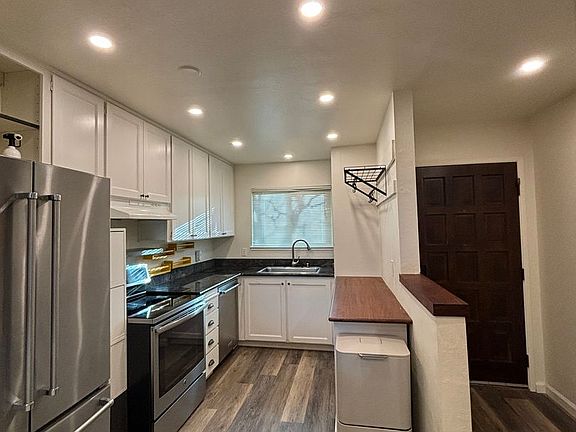 5th image of 106 Shelter Lagoon Dr