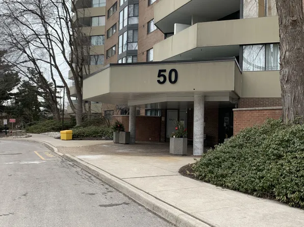 50 Baif Blvd #102, Richmond Hill, ON L4C 5L1