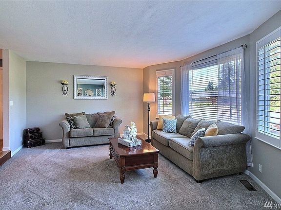 3rd image of 6900 Goldcreek Dr SW