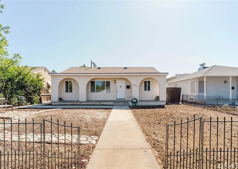 7426 Dempsey Ave