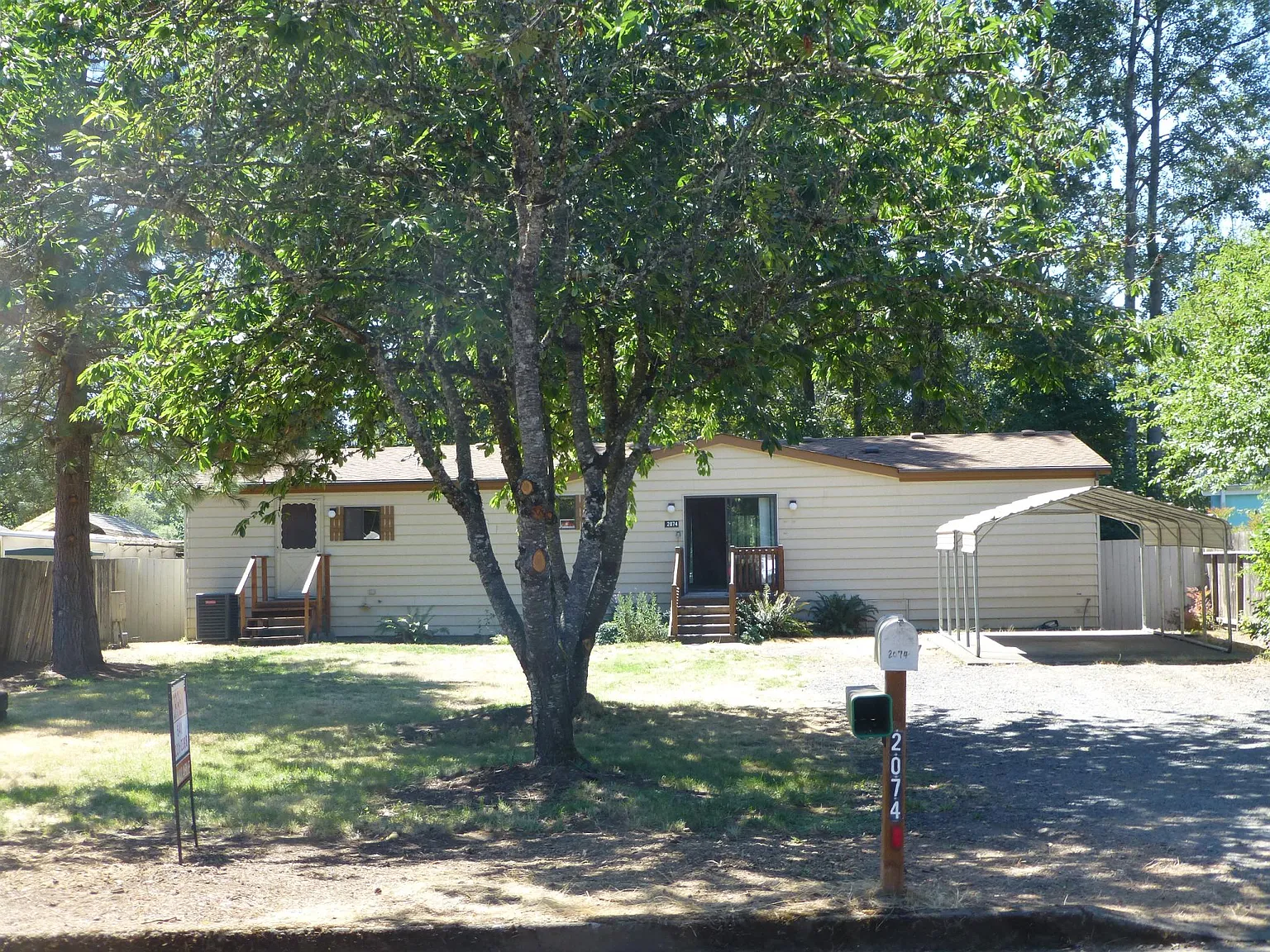 5221 Forsythia Dr photo 1