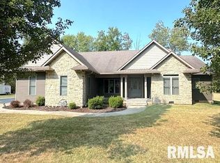 11261 Samuel Rd, Carterville, IL 62918