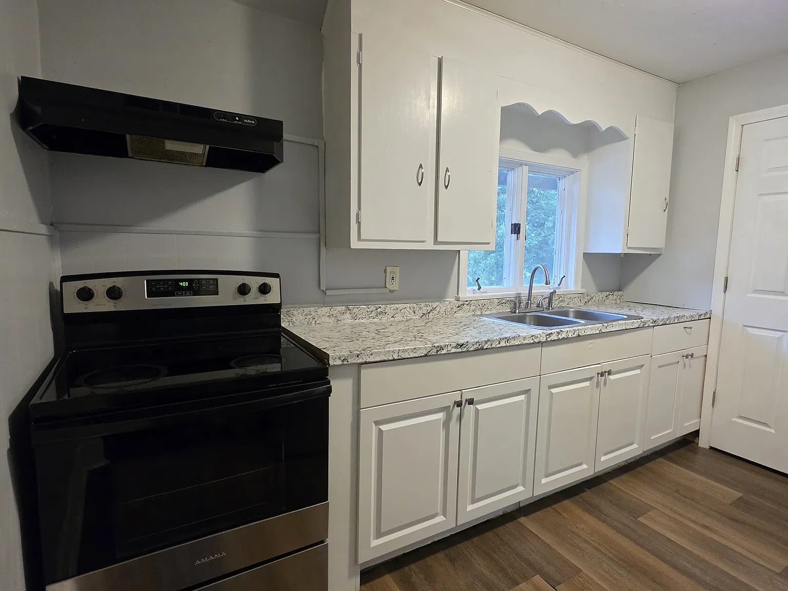 37 Forest St — Photo 2