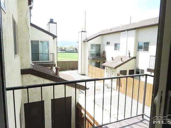3rd image of 1750 Pinewood Dr Unit 2