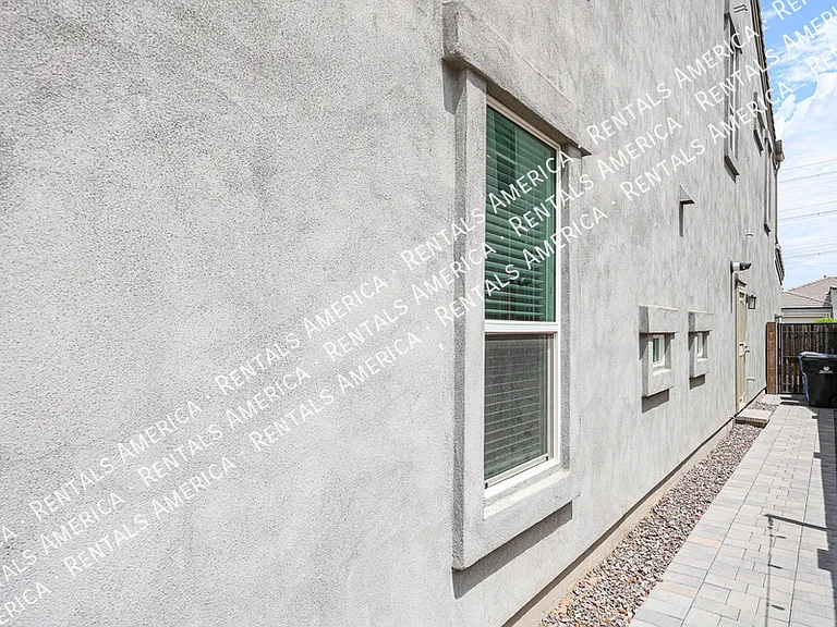 1829 E Saguaro Park Ln — Photo 101