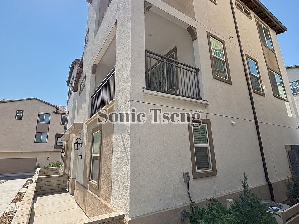 12785_Sila_Way_Zillow_House_Side