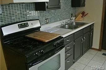 5th image of 1424 Prather Ave
