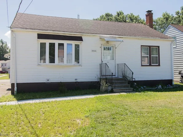 30544 Willowick Dr, Willowick, OH 44095