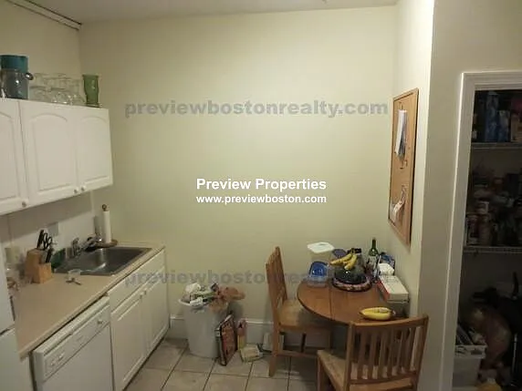 3 bed, 1.0 bath, $4,500 — Photo 1