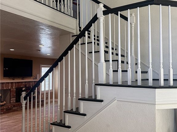 3rd image of 3054 N Forest Ave