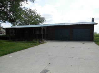 1053 W High St, Redkey, IN 47373