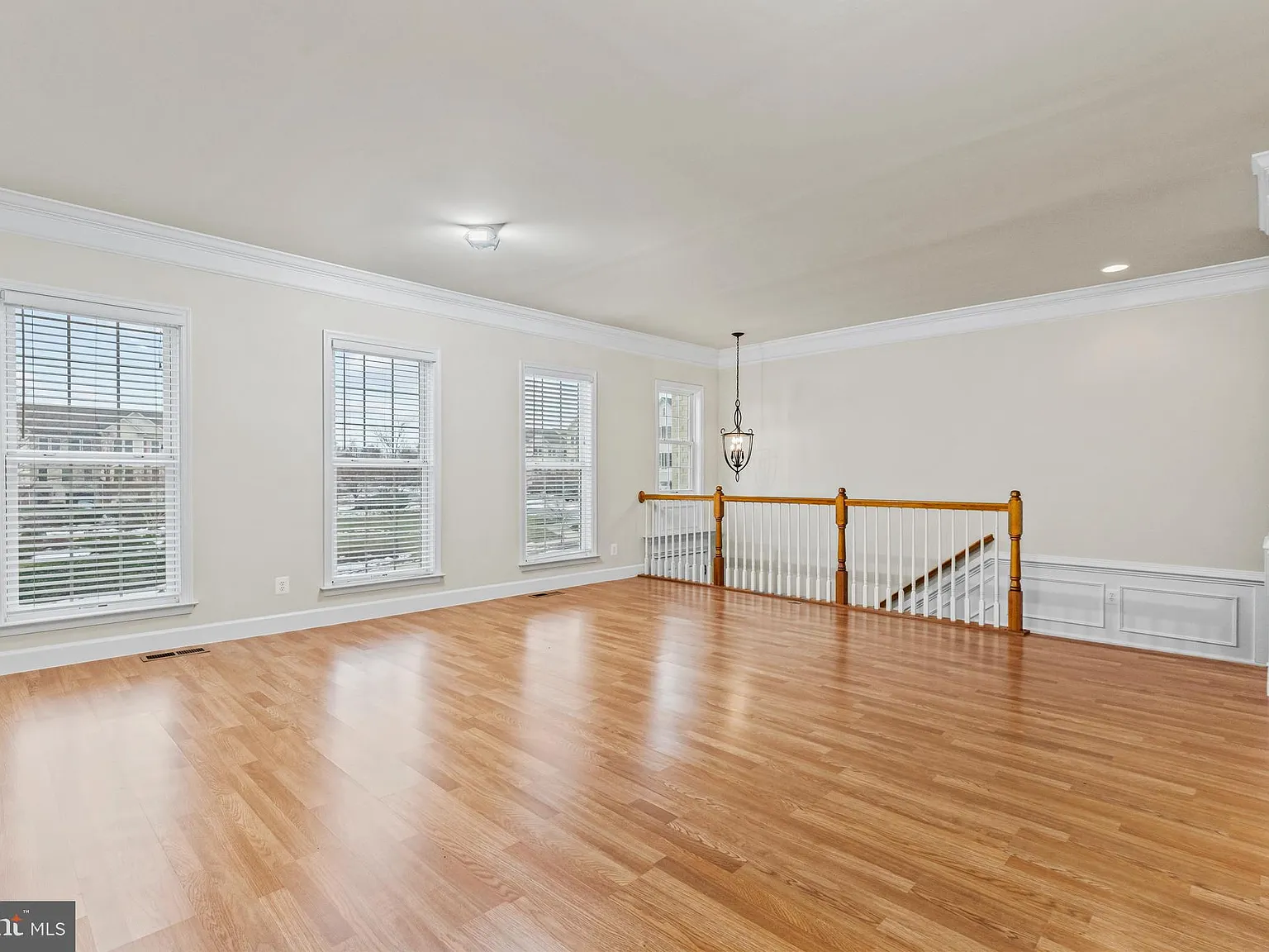 3 bed, 2.5 bath, 2984 sqft, $3,495 — Photo 4