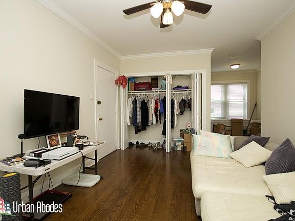 5th image of 3823 N Greenview Ave #3ME