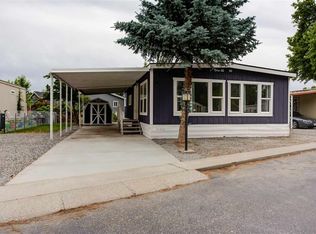 28 Nuclear Ln, Richland, WA 99354