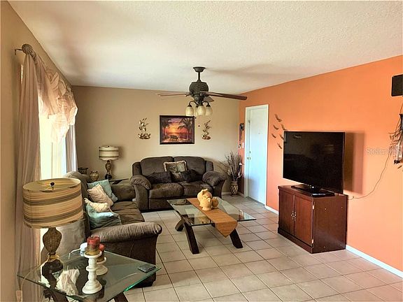 2nd image of 1022 Plantation Dr APT B7