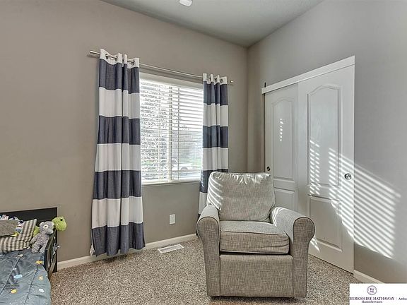 4th image of 8809 S 69th Cir