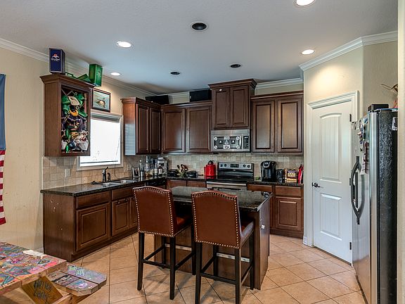 4th image of 1005 Welsh Ave