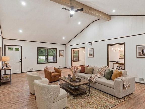 3rd image of 4579 Tudor Castle Dr