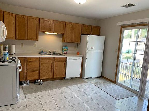 5th image of 1608 Firestone Ln #G