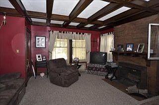 2nd image of 11 Rose St