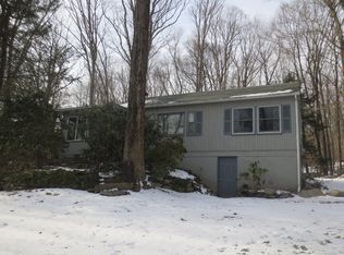 305 Lake Shore Rd, Putnam Valley, NY 10579