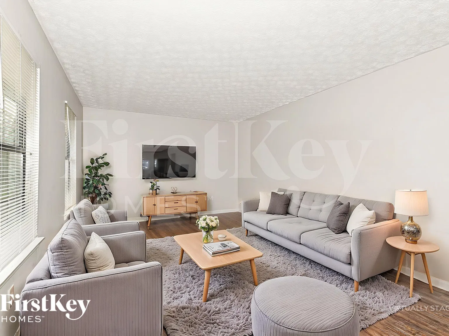 3 bed, 2.0 bath, 1665 sqft, $1,950 — Photo 3