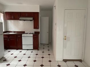11217 15th Ave #2, College Pt, NY 11356
