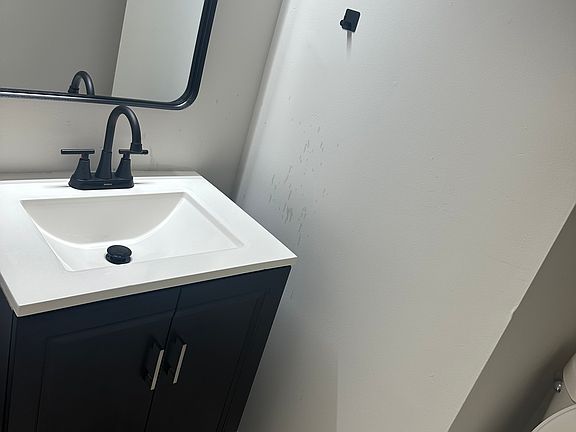 3rd image of 103 Maplewood Ave #7