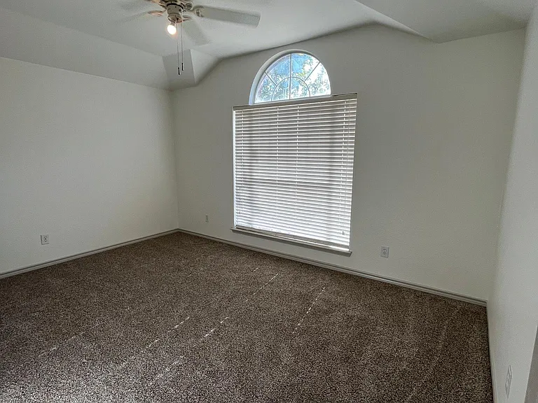 1200 Oakley Dr — Photo 15