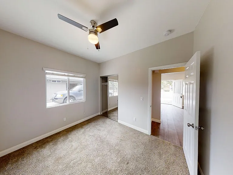 5214 E Falls View Dr — Photo 7