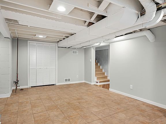 5th image of 3230 Stinson Blvd
