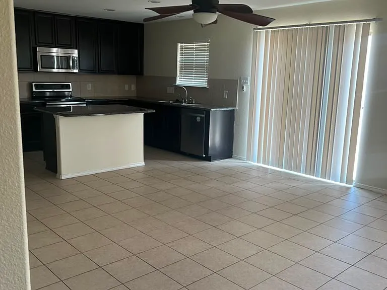 5716 Sapphire Pool Trl — Photo 8