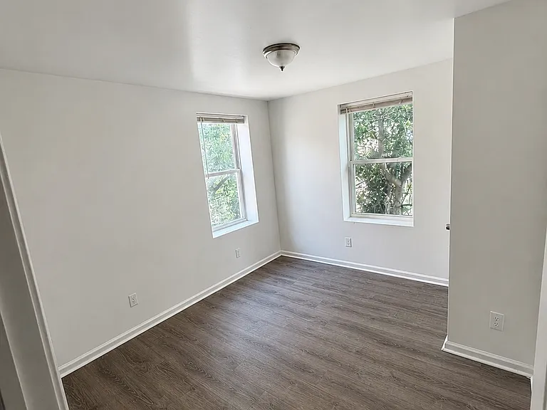 125 N Wilton St — Photo 17