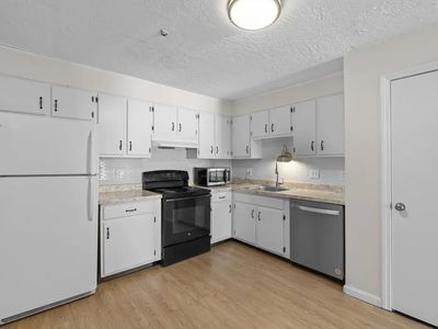 276 Codman Hill Rd APT 36A, Boxboro, MA, 01719
