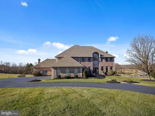 2693 Kirk Dr, Waldorf, MD 20603