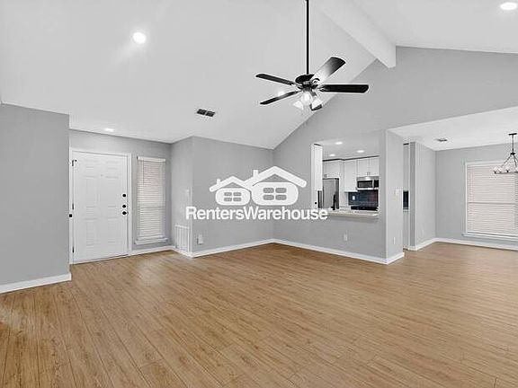 3rd image of 1304 Blum Ct