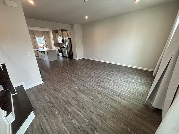 4th image of 216 Timber Forest Ln