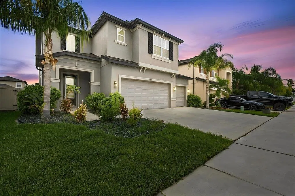 4 bed, 3.0 bath, 2652 sqft, $3,800 — Photo 1