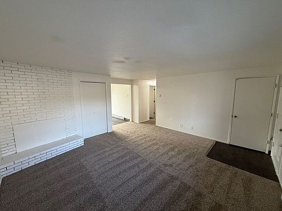 4th image of 3880 Iberis St NE